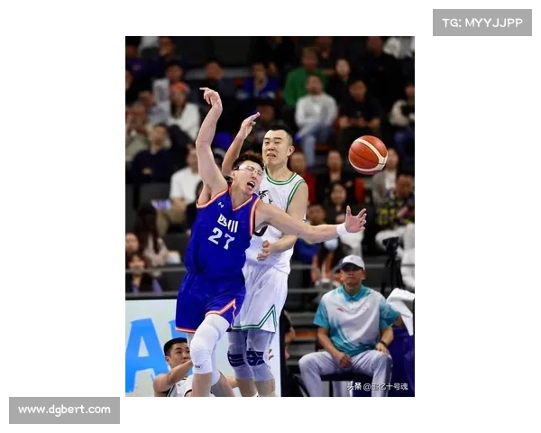 周琦回归新疆男篮再度携手征战新赛季引领球队冲击总冠军